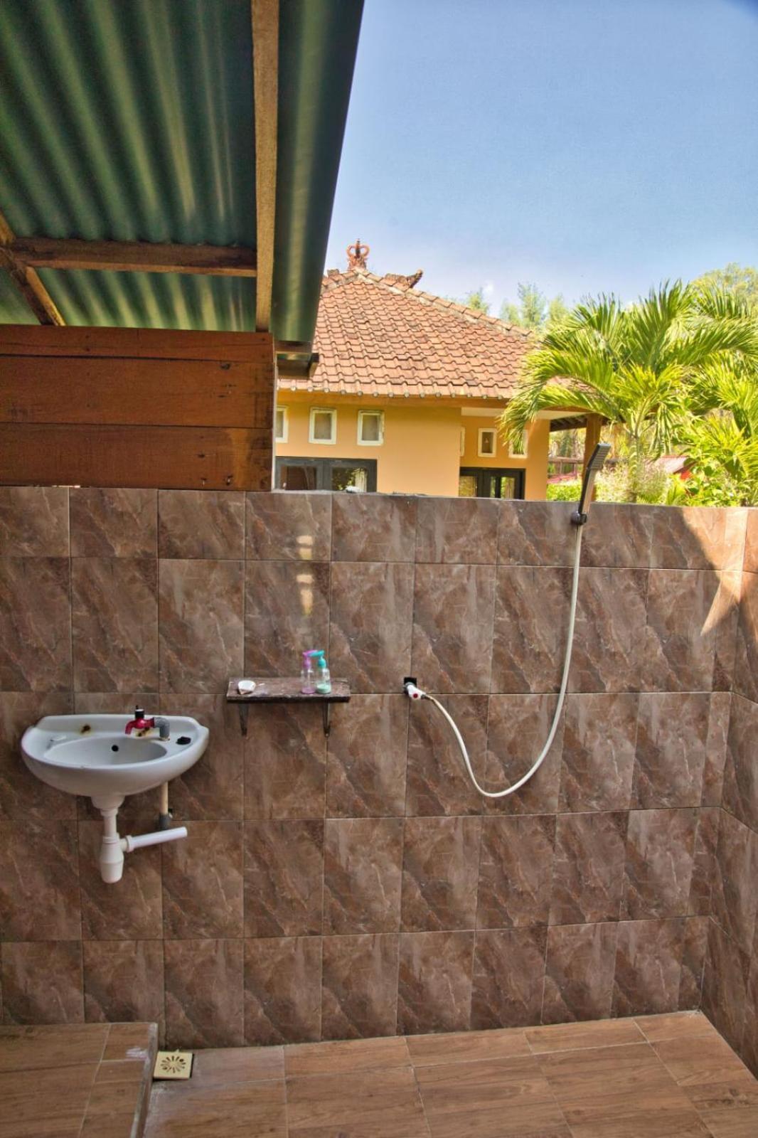 Bunga Bungalows Gili Meno Dış mekan fotoğraf